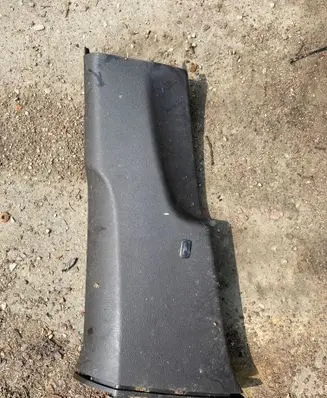 Volkswagen PASSAT B6 (B) pillar trim (bottom) 