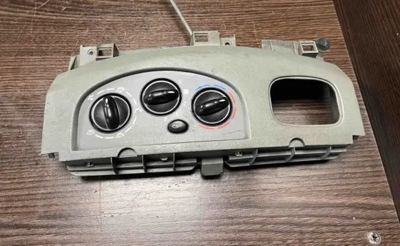 Opel Vivaro Climate control unit 8200004603 R6136S440