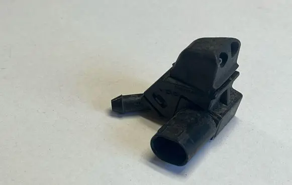 BMW 7 E38 Windshield washer spray nozzle 8364444