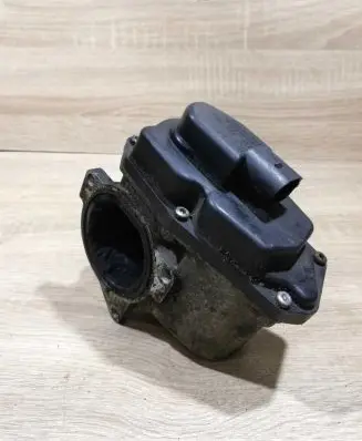 Volkswagen Golf V EGR valve 03g131501n 216035358