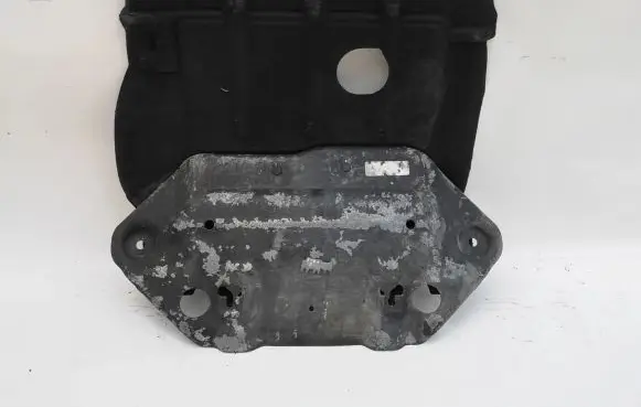 Volkswagen Touran I Engine splash shield/under tray 68191341AB