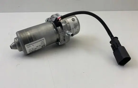 BMW 5 G30 G31 Vacuum pump 6880628