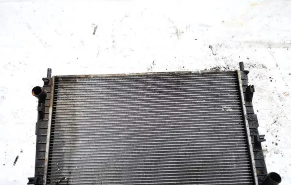 Ford Mondeo MK I Coolant radiator