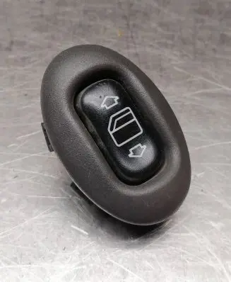 Mercedes-Benz E W210 Electric window control switch 2108208210