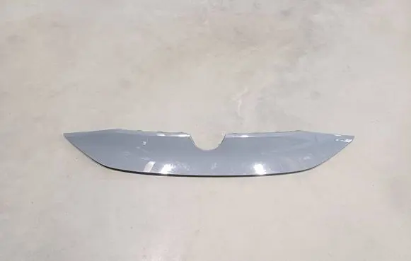 Front bumper splitter molding