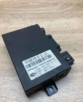 Mercedes-Benz C W203 Tow bar trailer control unit/module 0295456732 5DS008102