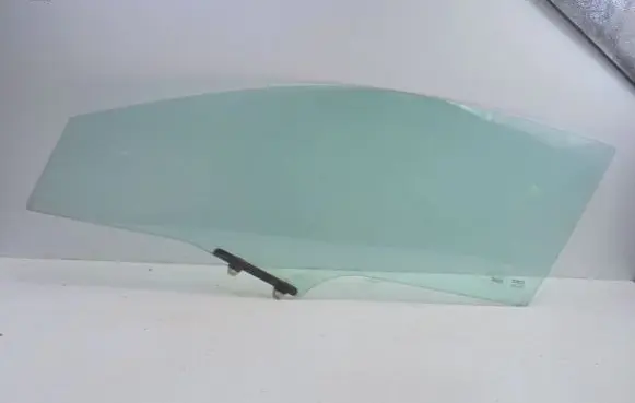 Honda Civic Front door window glass four-door 43R000479