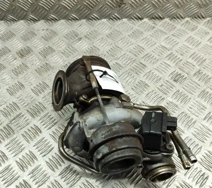 BMW 7 F01 F02 F03 F04 Turbo 4571543 76915514