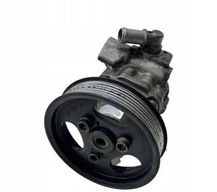 Volkswagen Touareg II Power steering pump
