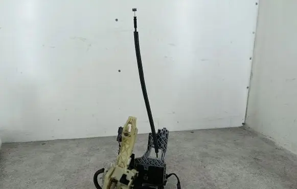 KIA Sportage Front door lock 81320-3U010