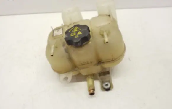 Chrysler Pacifica Coolant expansion tank/reservoir 68217323AA