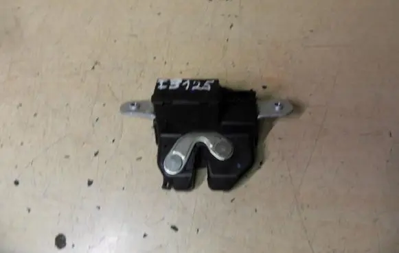 Fiat 500 Engine bonnet/hood lock/catch 55701971 I3125