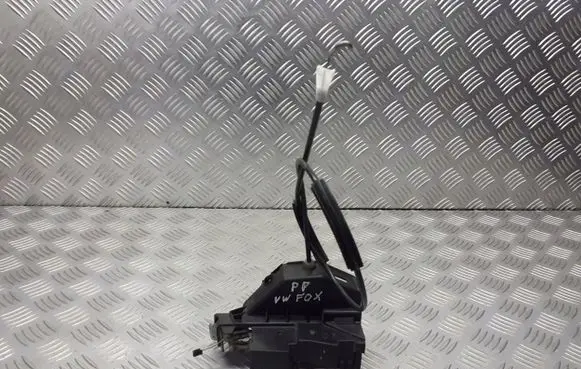 Volkswagen Fox Front door lock