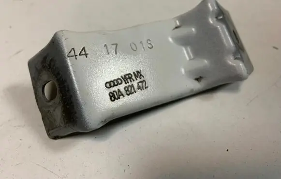 Audi Q5 SQ5 Fender mounting bracket 80A821472