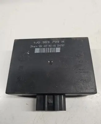 Volkswagen Golf IV Comfort/convenience module 1J0959799H