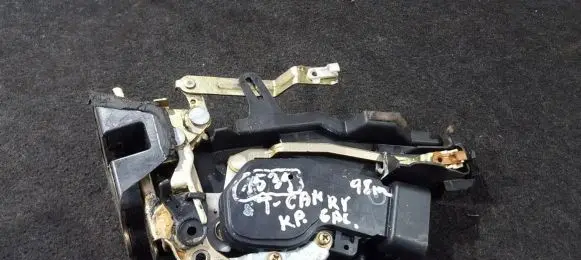 Toyota Camry Rear door lock