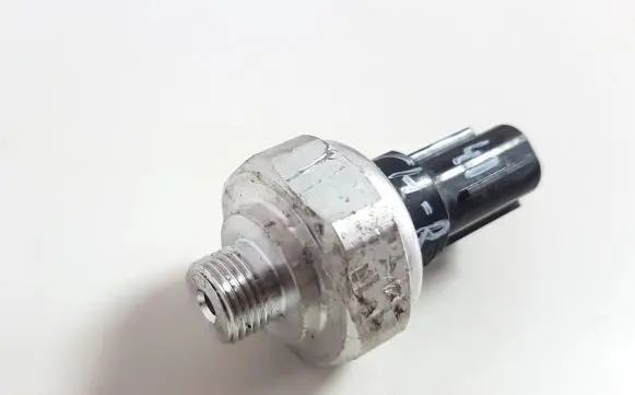 Toyota C-HR I Air conditioning (A/C) pressure sensor 9240 01D22B