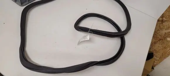 Skoda Superb B6 (3T) Front door rubber seal