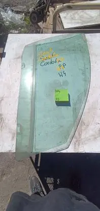 Seat Cordoba (6K) Front door window glass four-door 1212123