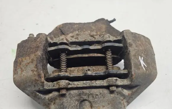 Land Rover Discovery Front brake caliper