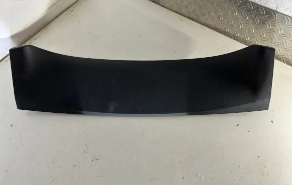 BMW iX Tailgate/boot lid cover trim 117924A0 117865A0