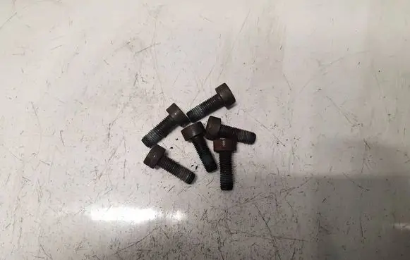 Ford C-MAX II Nuts/bolts 