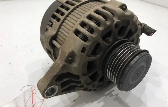 Hyundai i40 Generator/alternator 37300-2A900