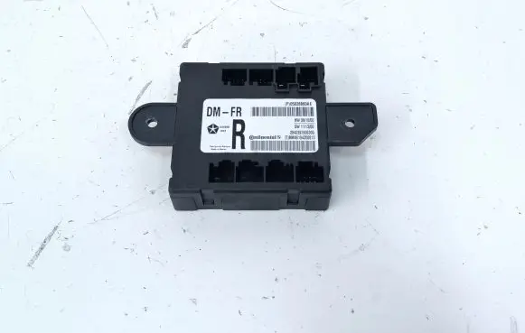 Chrysler Town & Country V Door control unit/module 05026860AE