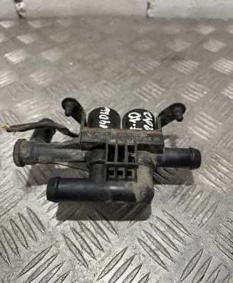 BMW 5 F10 F11 Coolant heater control valve 64119310349
