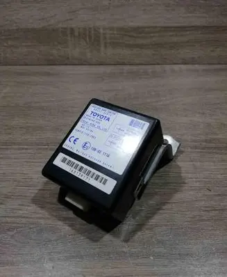 Toyota Corolla Verso AR10 Door control unit/module 897410F010 61B168000