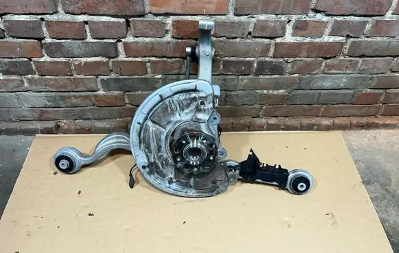 Mercedes-Benz S W222 Front wheel hub spindle knuckle