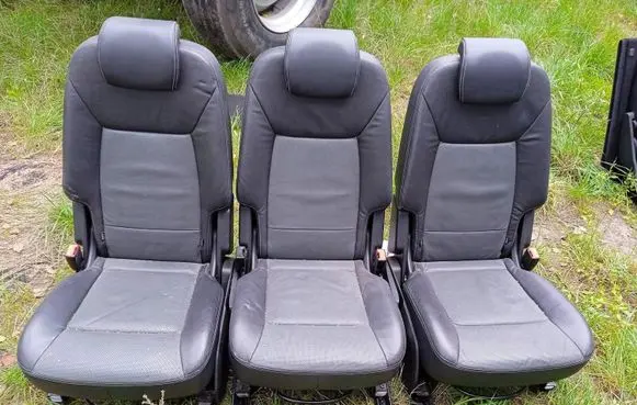 Seat set