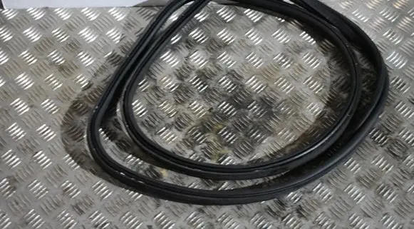 BMW 8 G16 Engine compartment rubber 7453765