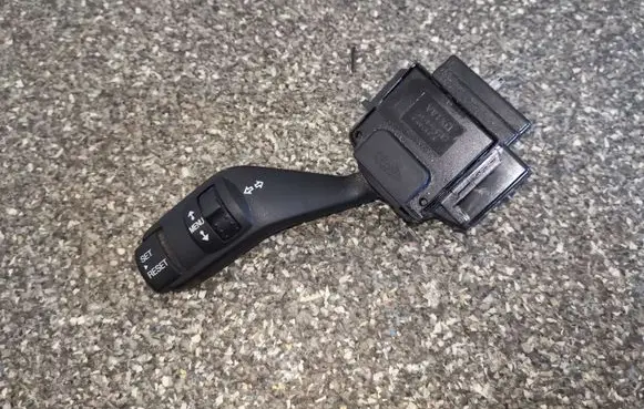 Ford Focus C-MAX Indicator stalk 17D9401
