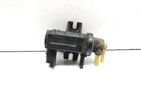 Citroen C4 II Picasso Turbo solenoid valve 9677363880