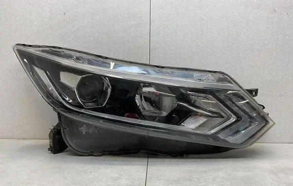 Nissan Qashqai Headlight/headlamp