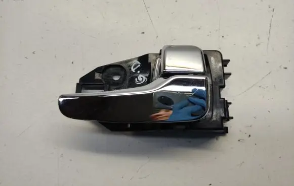 Mitsubishi Outlander Rear door interior handle