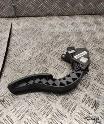 Opel Vivaro Accelerator throttle pedal 180020025r