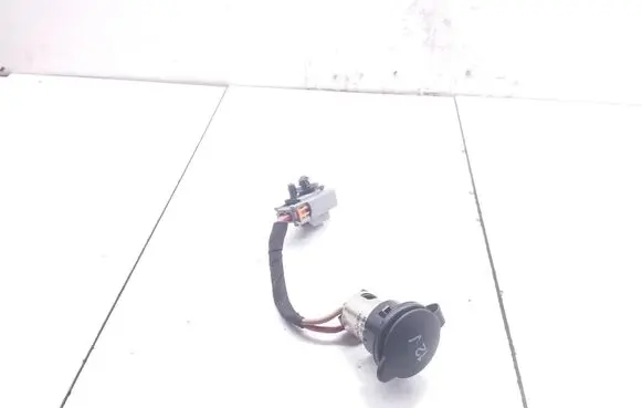 Ford C-MAX II 12 V Socket (rear) AM5T19N236AA