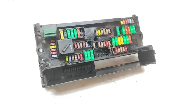 BMW 5 F10 F11 Fuse box set 9252815 317033442 08052796