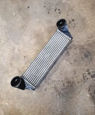 BMW X5 E70 Intercooler radiator 17517809321 780932101 T1084001