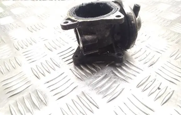 Skoda Octavia Mk2 (1Z) EGR valve 038131501AF