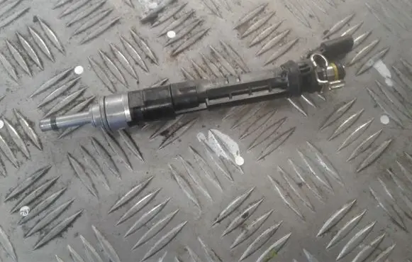 Renault Scenic IV - Grand scenic IV Fuel injector 166001525R