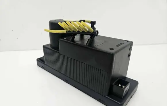 Mercedes-Benz E W210 Central locking vacuum pump 0132006338 2108000048