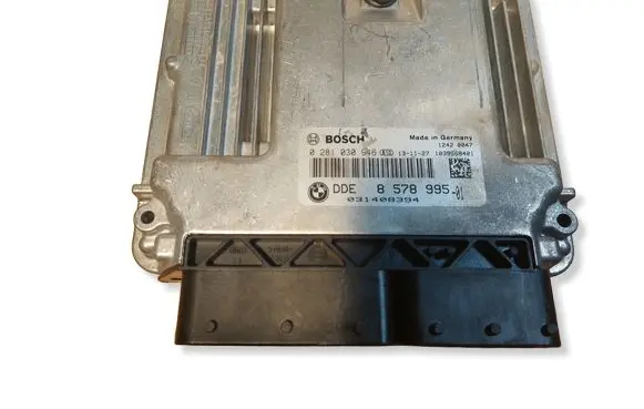 BMW 5 F10 F11 Engine control unit/module ECU 0281030946 8578995