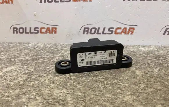 Mercedes-Benz C W204 ESP (stability system) control unit A0055421918 10170106303