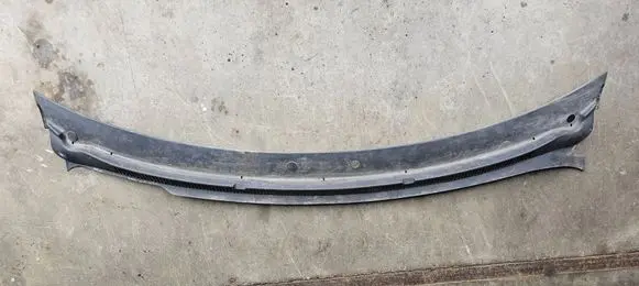 Volkswagen Transporter - Caravelle T5 Wiper trim 7H0819403A