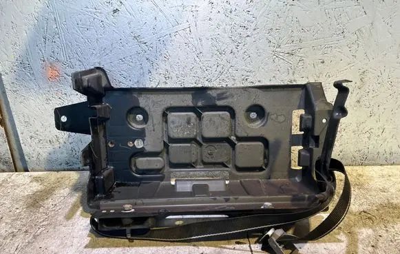Battery tray