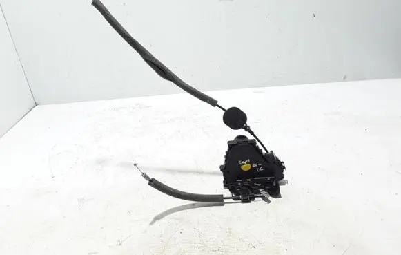 Renault Captur II Rear door lock 825021122R