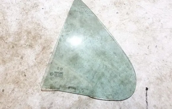 Peugeot 306 Rear vent window glass 
